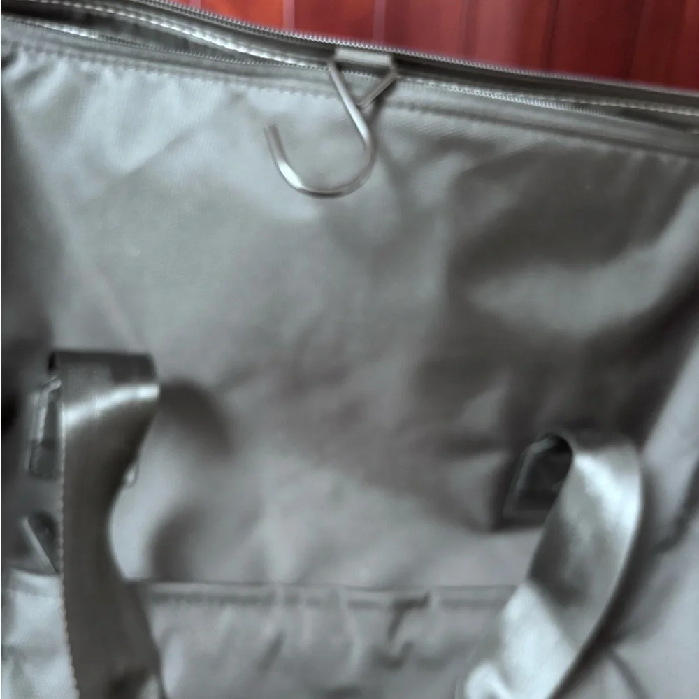 DraftKings branded black nylon duffel bag / suit / large travel many components